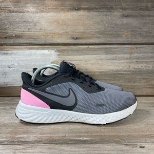 Nike Revolution 5 Flyknit Shoes